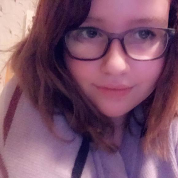 Meet your Posher, Rae - Picture 1 of 1